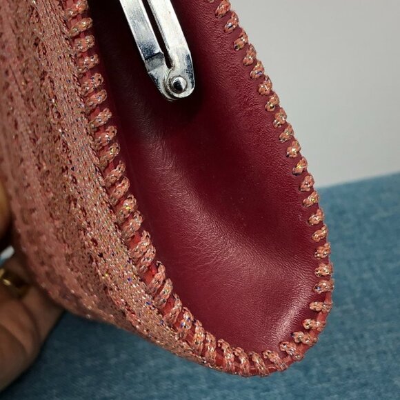 Pink Salmon shade sparkly crochet Metallic Clutch handheld clasp Purse - Picture 10 of 13